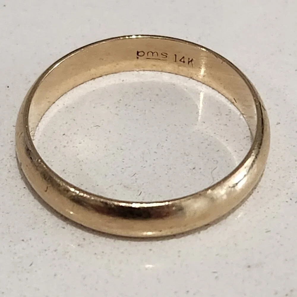 Men's 14k PMS Gold Wedding Band